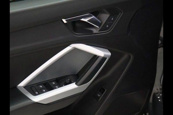 Audi Q3 35 TFSI S Edition Sport [NAVIGATIE, APPLE CARPLAY, ANDROID, ADAPTIVE CRUISE CONTROL, VOL LEDER, PDC V+A, CLIMATE, NIEUWSTAAT]