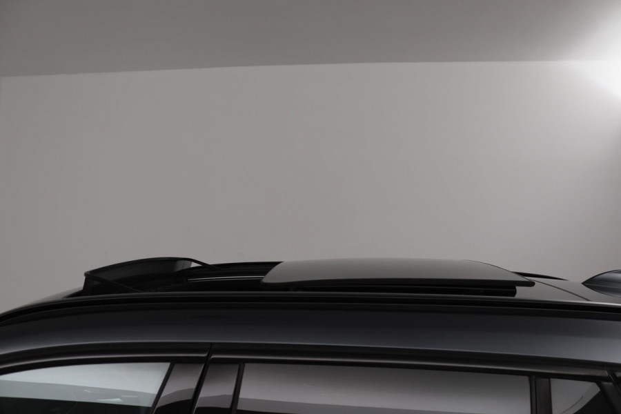 BMW X1 SDrive20i High Executive Edition (PANORAMADAK, STOELVERWARMING, HEAD-UP, CRUISE CONTROL, PARKEERSENSOREN, DEALER ONDERHOUD) BMW X1 SDrive20i High Executive Edition (PANORAMADAK, STOELVERWARMING, HEAD-UP, CRUISE CONTROL, PARKEERSENSOREN, DEALER ONDERHOUD)