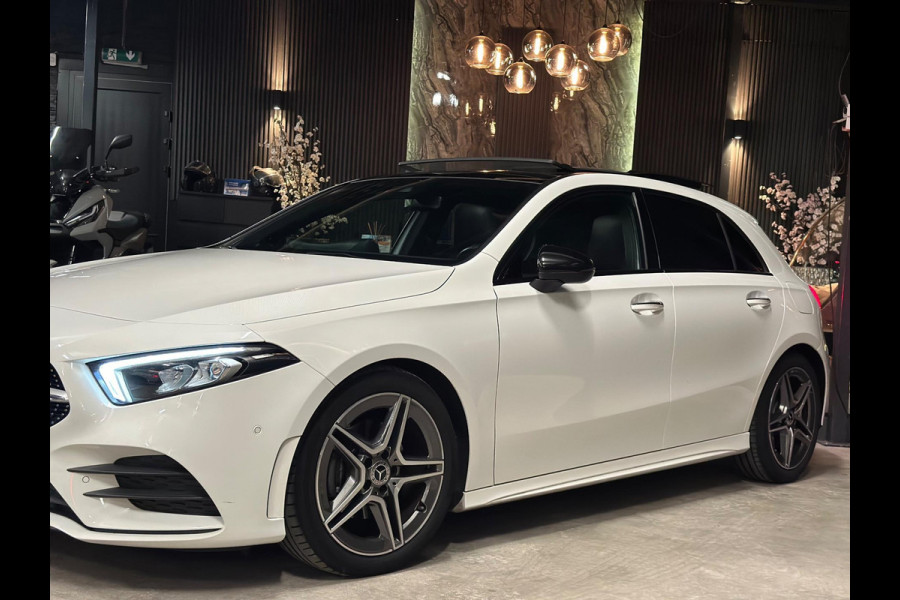 Mercedes-Benz A-Klasse 200 AMG|PANO|SFEER|CAMERA Mercedes-Benz A-Klasse 200 AMG|PANO|SFEER|CAMERA
