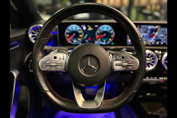 Mercedes-Benz A-Klasse 200 AMG|PANO|SFEER|CAMERA Mercedes-Benz A-Klasse 200 AMG|PANO|SFEER|CAMERA