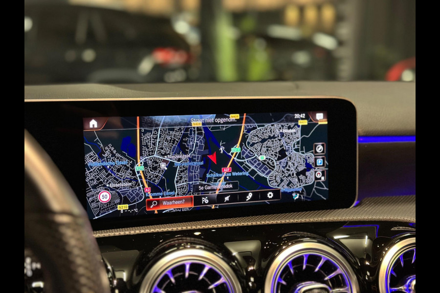 Mercedes-Benz A-Klasse 200 AMG|PANO|SFEER|CAMERA Mercedes-Benz A-Klasse 200 AMG|PANO|SFEER|CAMERA