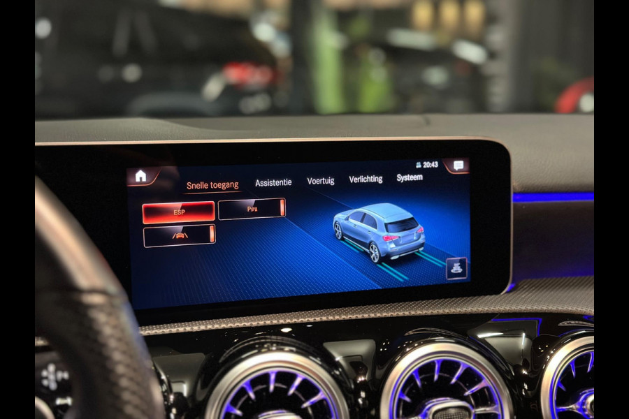 Mercedes-Benz A-Klasse 200 AMG|PANO|SFEER|CAMERA Mercedes-Benz A-Klasse 200 AMG|PANO|SFEER|CAMERA