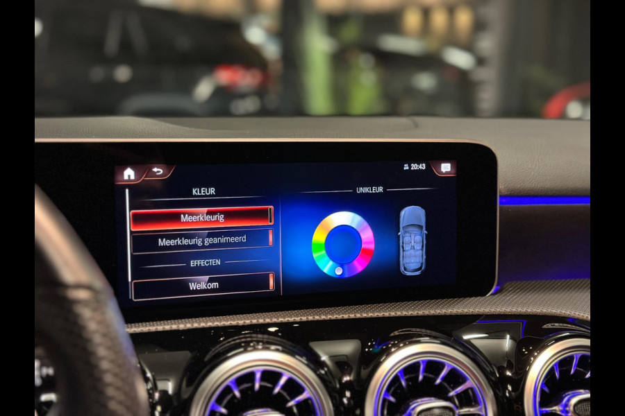 Mercedes-Benz A-Klasse 200 AMG|PANO|SFEER|CAMERA Mercedes-Benz A-Klasse 200 AMG|PANO|SFEER|CAMERA