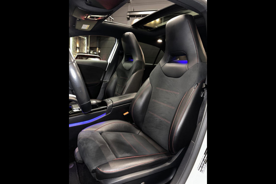 Mercedes-Benz A-Klasse 200 AMG|PANO|SFEER|CAMERA Mercedes-Benz A-Klasse 200 AMG|PANO|SFEER|CAMERA