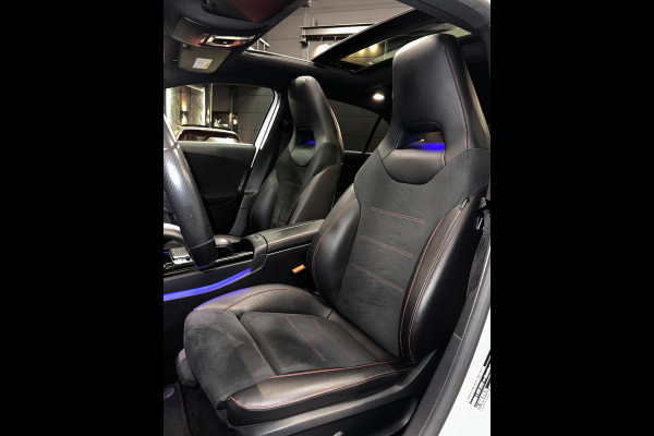 Mercedes-Benz A-Klasse 200 AMG|PANO|SFEER|CAMERA Mercedes-Benz A-Klasse 200 AMG|PANO|SFEER|CAMERA
