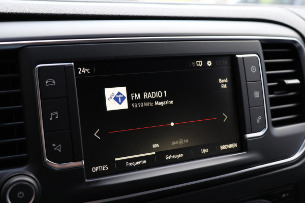 Opel Vivaro 2.0 CDTI L2H1 Innovation | ACC | Camera | Navigatie | F1 Flippers | Carplay | Lederen bekleding | Stoelverwarming | Trekhaak | Dealer onderhouden | Nieuwe APK | NAP Logisch