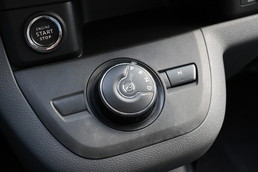 Opel Vivaro 2.0 CDTI L2H1 Innovation | ACC | Camera | Navigatie | F1 Flippers | Carplay | Lederen bekleding | Stoelverwarming | Trekhaak | Dealer onderhouden | Nieuwe APK | NAP Logisch