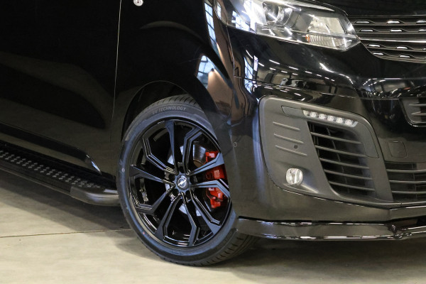 Opel Vivaro 2.0 CDTI L2H1 Innovation | ACC | Camera | Navigatie | F1 Flippers | Carplay | Lederen bekleding | Stoelverwarming | Trekhaak | Dealer onderhouden | Nieuwe APK | NAP Logisch