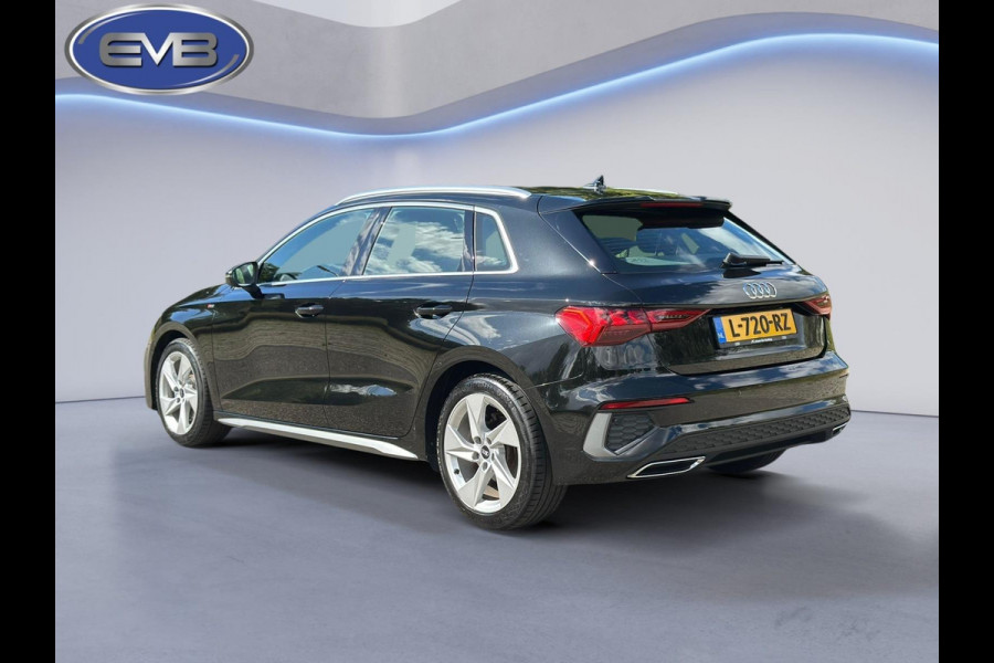 Audi A3 Sportback 30 TFSI S edition, 2 X S-LINE, 1e eigenaar, 1/2 lederen sportinterieur, NL auto met nationale auto pas Audi A3 Sportback 30 TFSI S edition, 2 X S-LINE, 1e eigenaar, 1/2 lederen sportinterieur, NL auto met nationale auto pas