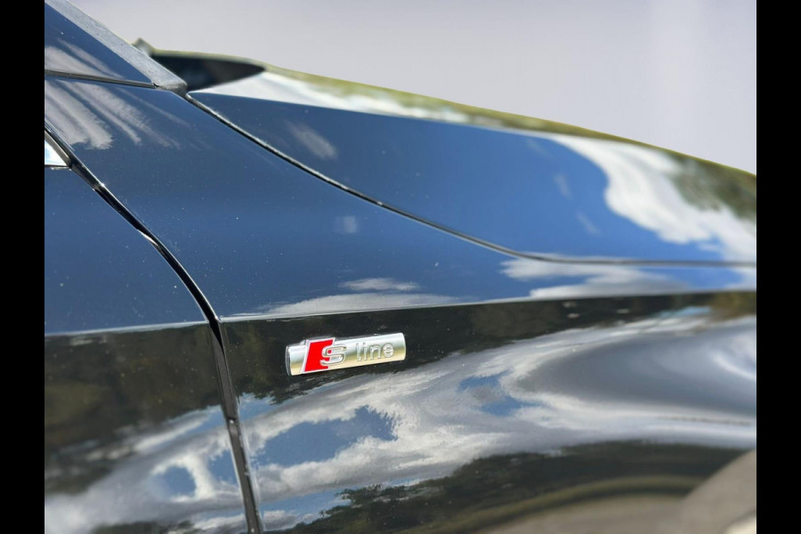 Audi A3 Sportback 30 TFSI S edition, 2 X S-LINE, 1e eigenaar, 1/2 lederen sportinterieur, NL auto met nationale auto pas Audi A3 Sportback 30 TFSI S edition, 2 X S-LINE, 1e eigenaar, 1/2 lederen sportinterieur, NL auto met nationale auto pas