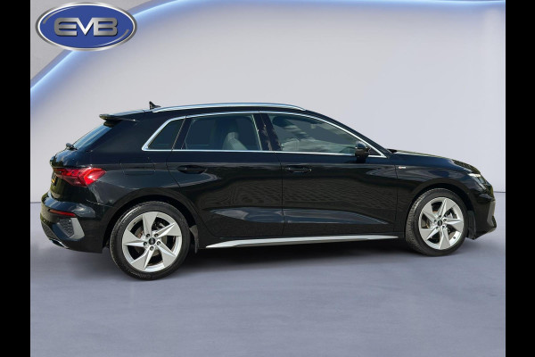 Audi A3 Sportback 30 TFSI S edition, 2 X S-LINE, 1e eigenaar, 1/2 lederen sportinterieur, NL auto met nationale auto pas Audi A3 Sportback 30 TFSI S edition, 2 X S-LINE, 1e eigenaar, 1/2 lederen sportinterieur, NL auto met nationale auto pas