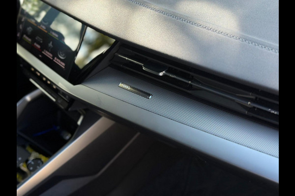 Audi A3 Sportback 30 TFSI S edition, 2 X S-LINE, 1e eigenaar, 1/2 lederen sportinterieur, NL auto met nationale auto pas Audi A3 Sportback 30 TFSI S edition, 2 X S-LINE, 1e eigenaar, 1/2 lederen sportinterieur, NL auto met nationale auto pas