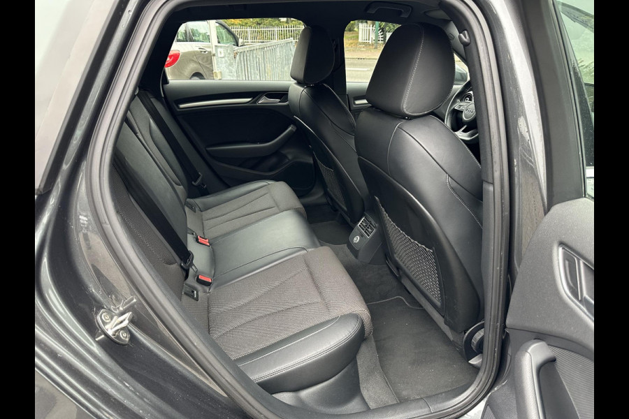 Audi A3 Sportback 30 TFSI S-Tronic 3xS-Line Sport S Line Edition VirtualDash|CarPlay|Stoelverwarming Audi A3 Sportback 30 TFSI S-Tronic 3xS-Line Sport S Line Edition VirtualDash|CarPlay|Stoelverwarming
