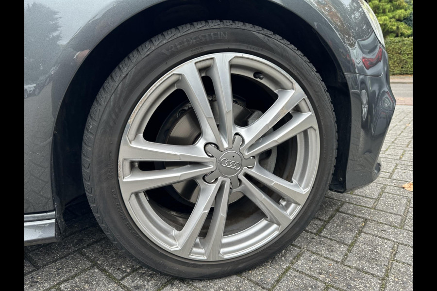 Audi A3 Sportback 30 TFSI S-Tronic 3xS-Line Sport S Line Edition VirtualDash|CarPlay|Stoelverwarming Audi A3 Sportback 30 TFSI S-Tronic 3xS-Line Sport S Line Edition VirtualDash|CarPlay|Stoelverwarming
