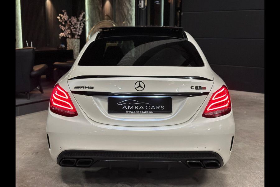 Mercedes-Benz C-Klasse AMG 63 S|PANO|KUIP|KERAMIC|FULL OPTION|Dealer ond. Mercedes-Benz C-Klasse AMG 63 S|PANO|KUIP|KERAMIC|FULL OPTION|Dealer ond.