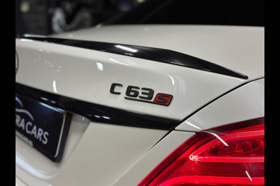 Mercedes-Benz C-Klasse AMG 63 S|PANO|KUIP|KERAMIC|FULL OPTION|Dealer ond. Mercedes-Benz C-Klasse AMG 63 S|PANO|KUIP|KERAMIC|FULL OPTION|Dealer ond.