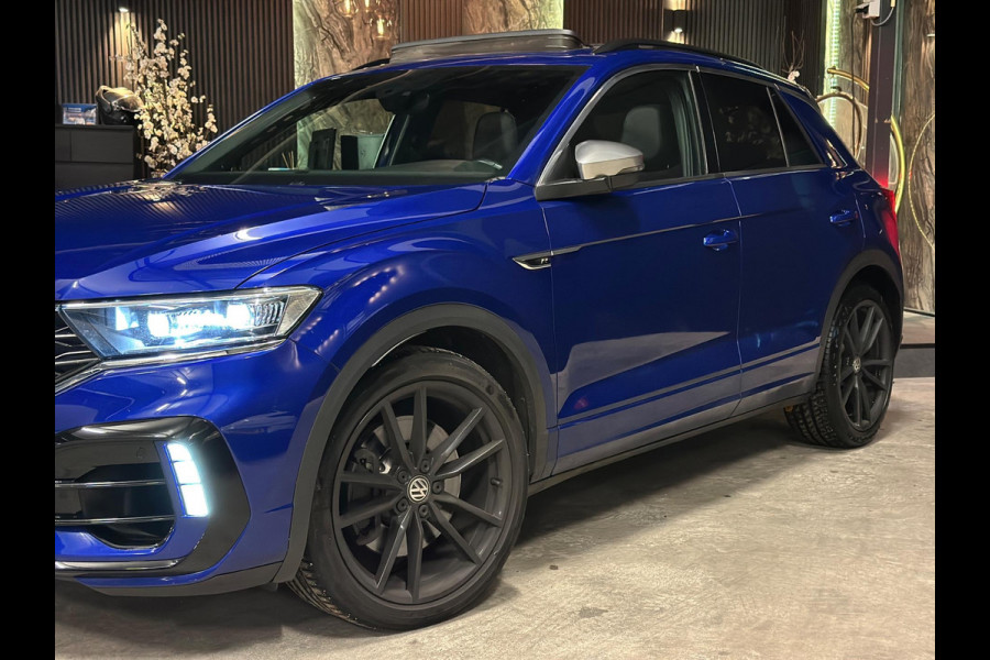 Volkswagen T-Roc 2.0 TSI 4Motion R|PANO|AKRA|FULL OPTIONS Volkswagen T-Roc 2.0 TSI 4Motion R|PANO|AKRA|FULL OPTIONS