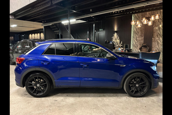 Volkswagen T-Roc 2.0 TSI 4Motion R|PANO|AKRA|FULL OPTIONS Volkswagen T-Roc 2.0 TSI 4Motion R|PANO|AKRA|FULL OPTIONS