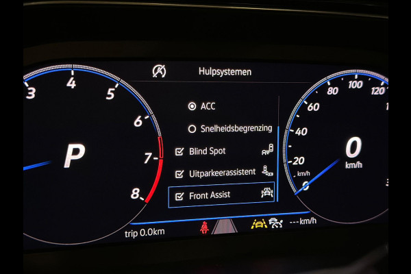 Volkswagen T-Roc 2.0 TSI 4Motion R|PANO|AKRA|FULL OPTIONS Volkswagen T-Roc 2.0 TSI 4Motion R|PANO|AKRA|FULL OPTIONS