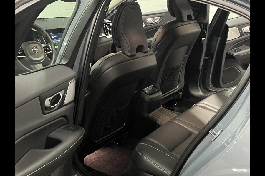 Volvo S60 2.0 Recharge T8 Ultimate Dark Massage | Open dak | Bowers & Wilkins | Adapt. Cruise | Head-up | 360 graden camera Volvo S60 2.0 Recharge T8 Ultimate Dark Massage | Open dak | Bowers & Wilkins | Adapt. Cruise | Head-up | 360 graden camera