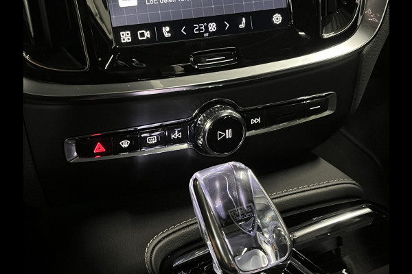 Volvo S60 2.0 Recharge T8 Ultimate Dark Massage | Open dak | Bowers & Wilkins | Adapt. Cruise | Head-up | 360 graden camera Volvo S60 2.0 Recharge T8 Ultimate Dark Massage | Open dak | Bowers & Wilkins | Adapt. Cruise | Head-up | 360 graden camera