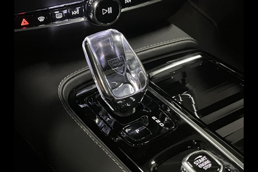 Volvo S60 2.0 Recharge T8 Ultimate Dark Massage | Open dak | Bowers & Wilkins | Adapt. Cruise | Head-up | 360 graden camera Volvo S60 2.0 Recharge T8 Ultimate Dark Massage | Open dak | Bowers & Wilkins | Adapt. Cruise | Head-up | 360 graden camera
