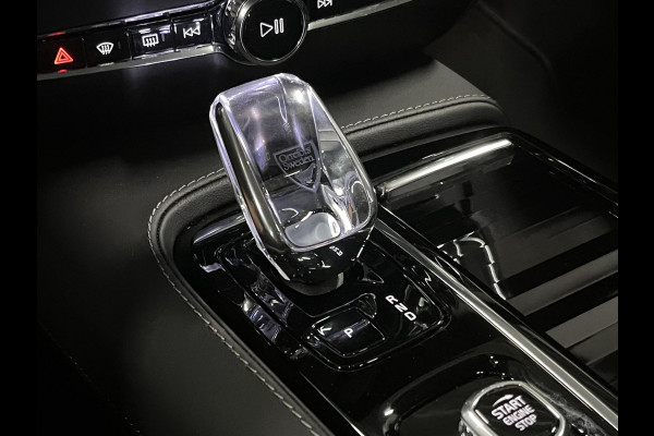 Volvo S60 2.0 Recharge T8 Ultimate Dark Massage | Open dak | Bowers & Wilkins | Adapt. Cruise | Head-up | 360 graden camera Volvo S60 2.0 Recharge T8 Ultimate Dark Massage | Open dak | Bowers & Wilkins | Adapt. Cruise | Head-up | 360 graden camera
