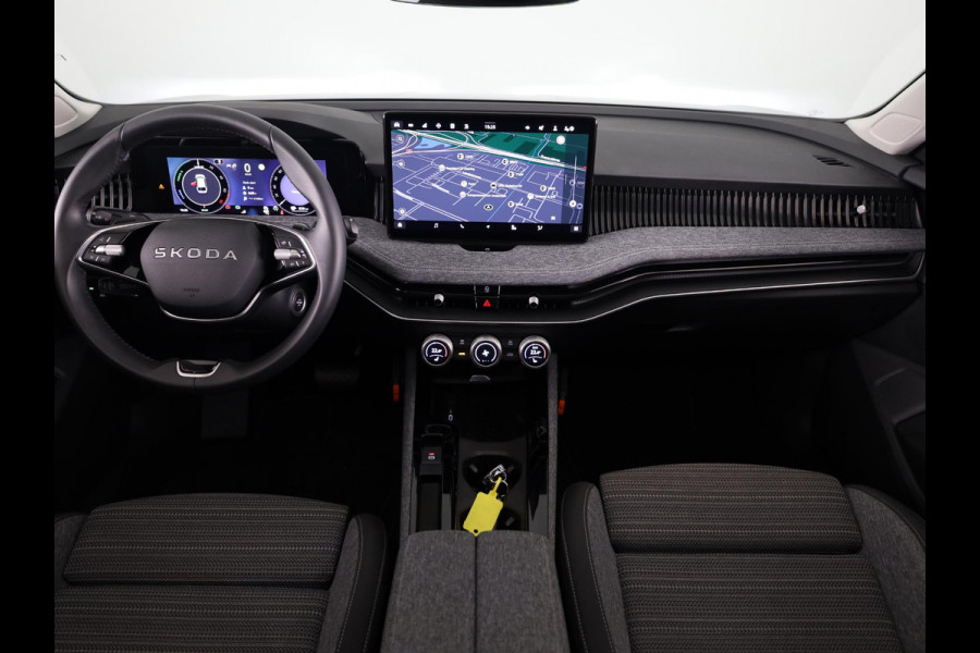 Škoda Superb Combi 1.5 TSI PHEV Business Edition 204 PK PHEV | Verlengde garantie | Panorama dak | Trekhaak | 18" Lm velgen |