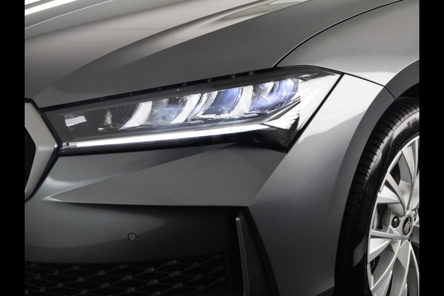 Škoda Superb Combi 1.5 TSI PHEV Business Edition 204 PK PHEV | Verlengde garantie | Panorama dak | Trekhaak | 18" Lm velgen |