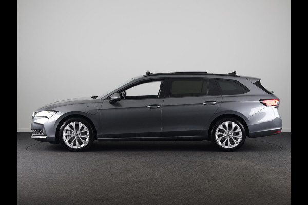 Škoda Superb Combi 1.5 TSI PHEV Business Edition 204 PK PHEV | Verlengde garantie | Panorama dak | Trekhaak | 18" Lm velgen |