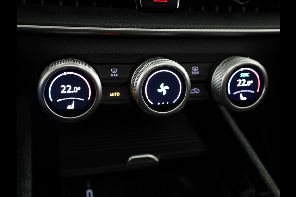 Škoda Superb Combi 1.5 TSI PHEV Business Edition 204 PK PHEV | Verlengde garantie | Panorama dak | Trekhaak | 18" Lm velgen |