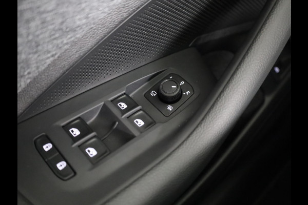 Škoda Superb Combi 1.5 TSI PHEV Business Edition 204 PK PHEV | Verlengde garantie | Panorama dak | Trekhaak | 18" Lm velgen |