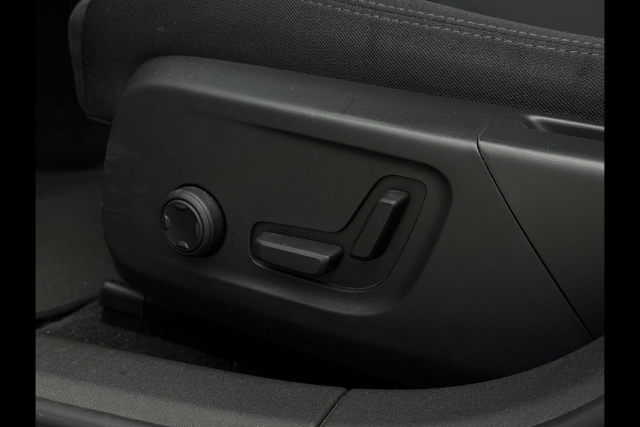 Polestar 2 Long Range Dual Motor AWD | Trekhaak | Panorama | 360 Camera | Harman Kardon | Polestar 2 Long Range Dual Motor AWD | Trekhaak | Panorama | 360 Camera | Harman Kardon |