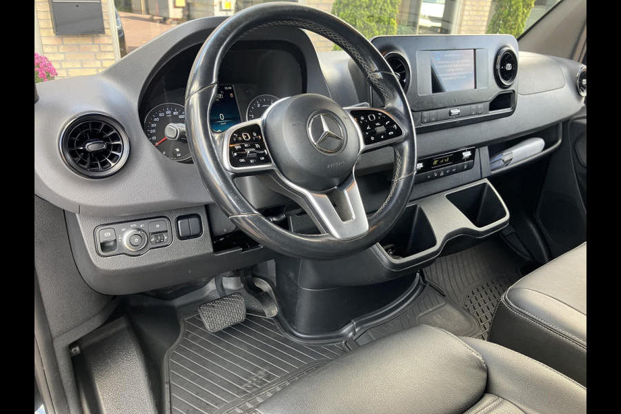 Mercedes-Benz Sprinter 319 3.0 CDI L2H2 | MBUX | 360 camera | Navi