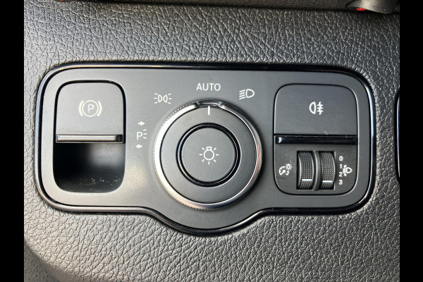 Mercedes-Benz Sprinter 319 3.0 CDI L2H2 | MBUX | 360 camera | Navi