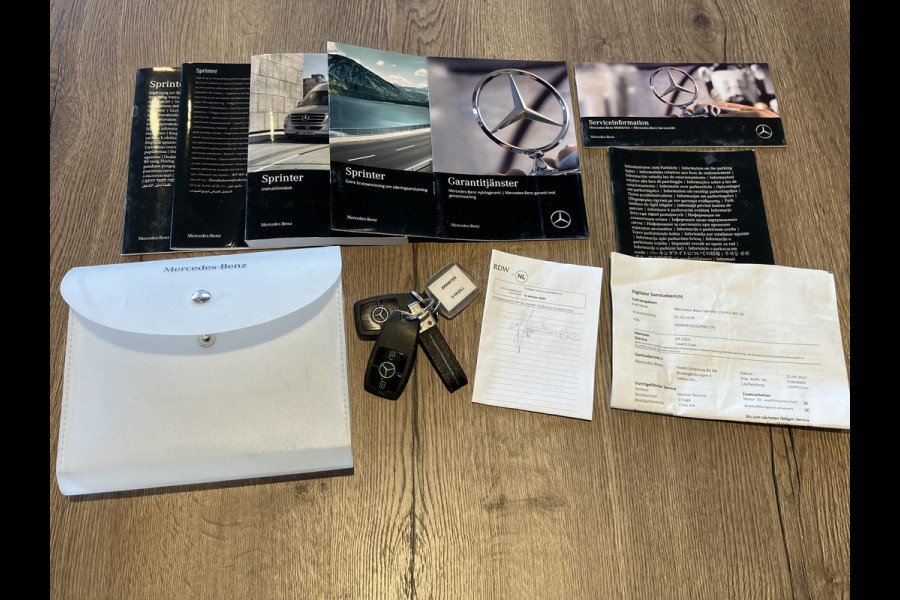 Mercedes-Benz Sprinter 319 3.0 CDI L2H2 | MBUX | 360 camera | Navi