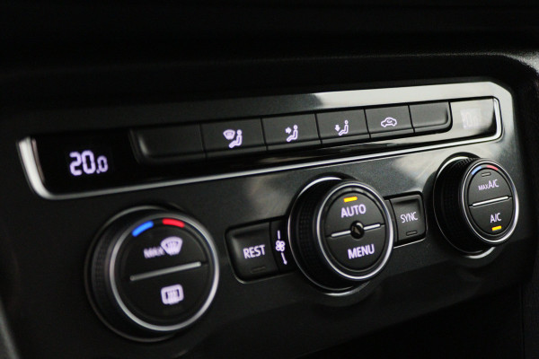 Volkswagen Tiguan Allspace 1.5 TSI DSG Comfortline 7p. Climate, ACC, Camera, Apple Carplay, PDC, Trekhaak, 18'' Volkswagen Tiguan Allspace 1.5 TSI DSG Comfortline 7p. Climate, ACC, Camera, Apple Carplay, PDC, Trekhaak, 18''