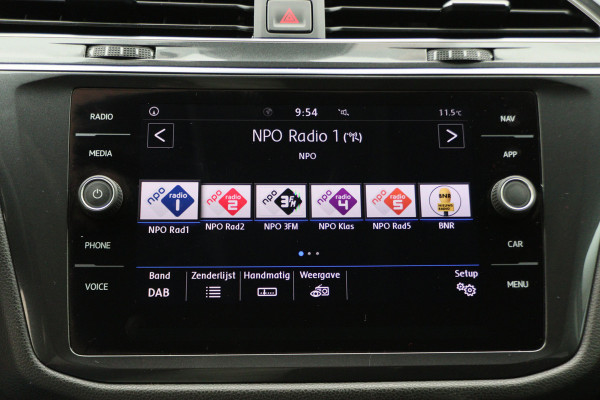 Volkswagen Tiguan Allspace 1.5 TSI DSG Comfortline 7p. Climate, ACC, Camera, Apple Carplay, PDC, Trekhaak, 18'' Volkswagen Tiguan Allspace 1.5 TSI DSG Comfortline 7p. Climate, ACC, Camera, Apple Carplay, PDC, Trekhaak, 18''