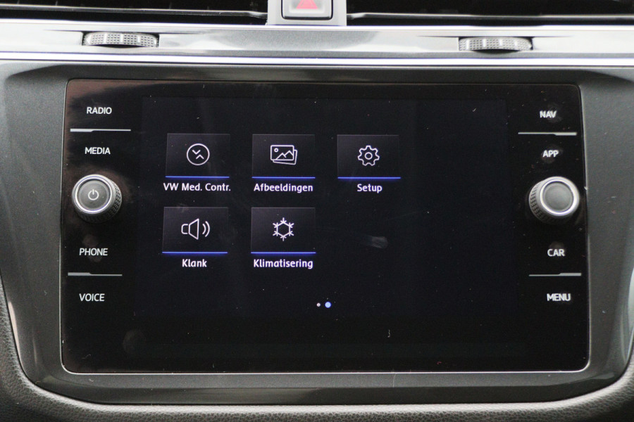 Volkswagen Tiguan Allspace 1.5 TSI DSG Comfortline 7p. Climate, ACC, Camera, Apple Carplay, PDC, Trekhaak, 18'' Volkswagen Tiguan Allspace 1.5 TSI DSG Comfortline 7p. Climate, ACC, Camera, Apple Carplay, PDC, Trekhaak, 18''