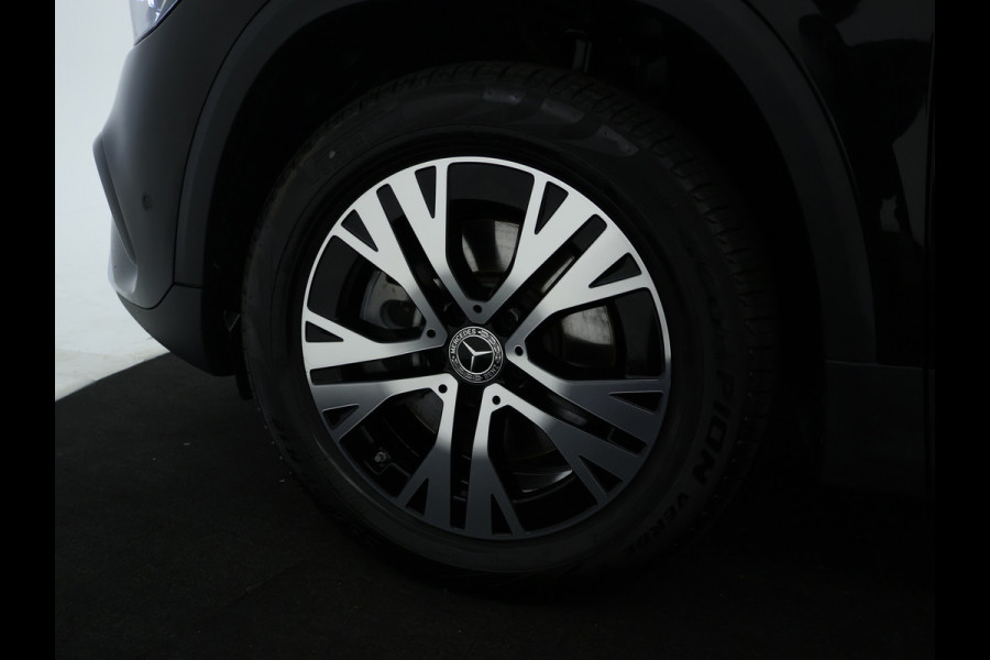 Mercedes-Benz GLA 250 e Plug-In Hybride | Panoramadak | Distronic | Sound system | Parkeerpakket met achteruitrijcamera | Stuur en Stoelverwarming. Inclusief 24 maanden MB Certified garantie voor Europa.