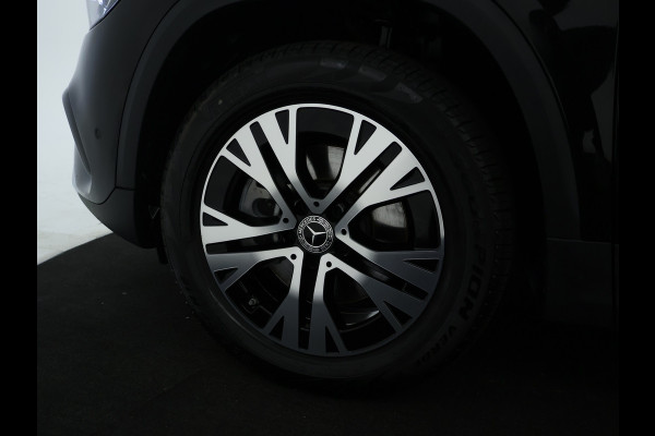 Mercedes-Benz GLA 250 e Plug-In Hybride | Panoramadak | Distronic | Sound system | Parkeerpakket met achteruitrijcamera | Stuur en Stoelverwarming. Inclusief 24 maanden MB Certified garantie voor Europa.