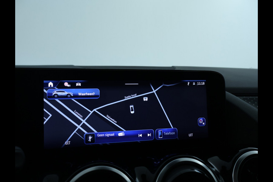 Mercedes-Benz GLA 250 e Plug-In Hybride | Panoramadak | Distronic | Sound system | Parkeerpakket met achteruitrijcamera | Stuur en Stoelverwarming. Inclusief 24 maanden MB Certified garantie voor Europa.