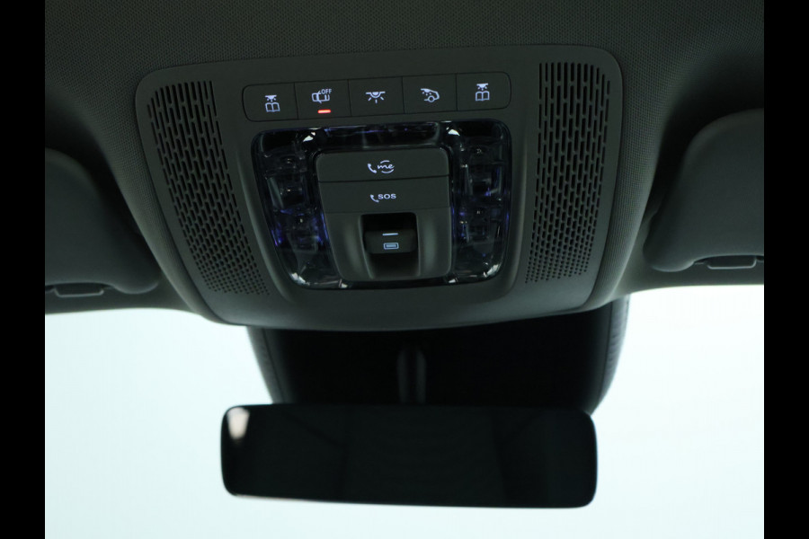 Mercedes-Benz GLA 250 e Plug-In Hybride | Panoramadak | Distronic | Sound system | Parkeerpakket met achteruitrijcamera | Stuur en Stoelverwarming. Inclusief 24 maanden MB Certified garantie voor Europa.