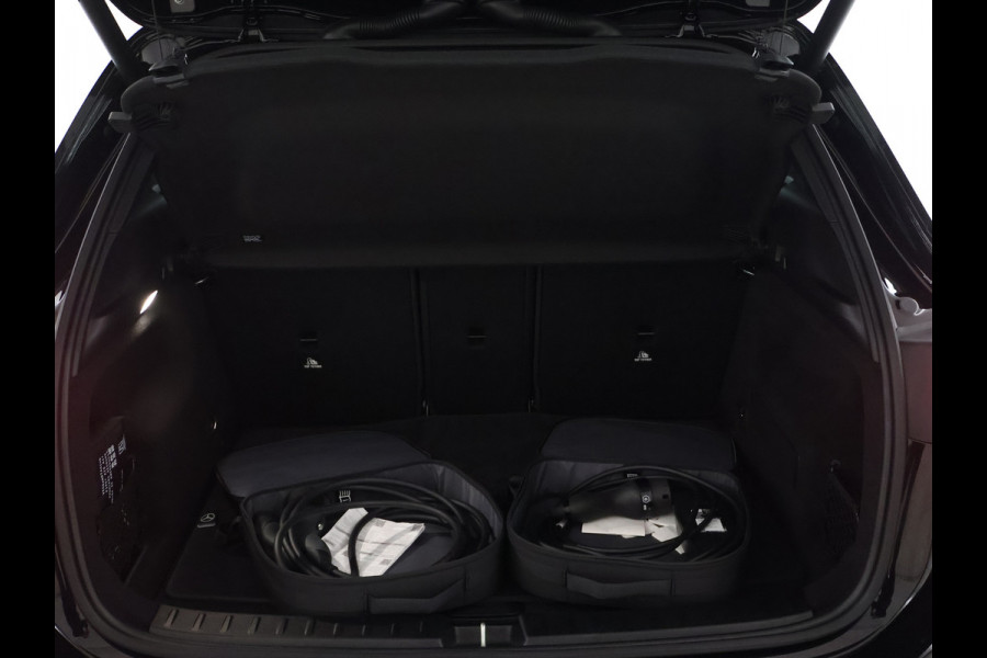 Mercedes-Benz GLA 250 e Plug-In Hybride | Panoramadak | Distronic | Sound system | Parkeerpakket met achteruitrijcamera | Stuur en Stoelverwarming. Inclusief 24 maanden MB Certified garantie voor Europa.