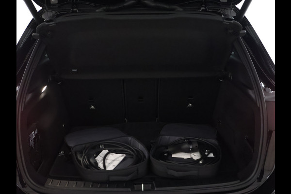 Mercedes-Benz GLA 250 e Plug-In Hybride | Panoramadak | Distronic | Sound system | Parkeerpakket met achteruitrijcamera | Stuur en Stoelverwarming. Inclusief 24 maanden MB Certified garantie voor Europa.