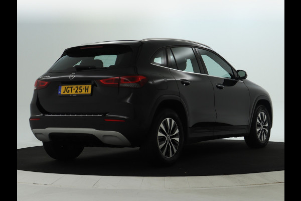 Mercedes-Benz GLA 250 e Plug-In Hybride Stoelverwarming voor | Easy Pack Kofferklep | Achteruitrijcamera | Elektrisch inklapbare buitenspiegels. Inclusief 24 maanden MB Certified garantie voor Europa.