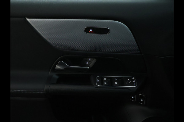 Mercedes-Benz GLA 250 e Plug-In Hybride Stoelverwarming voor | Easy Pack Kofferklep | Achteruitrijcamera | Elektrisch inklapbare buitenspiegels. Inclusief 24 maanden MB Certified garantie voor Europa.