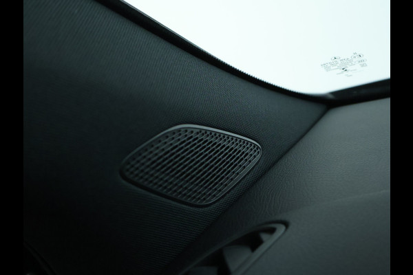 Mercedes-Benz GLA 250 e Plug-In Hybride Stoelverwarming voor | Easy Pack Kofferklep | Achteruitrijcamera | Elektrisch inklapbare buitenspiegels. Inclusief 24 maanden MB Certified garantie voor Europa.