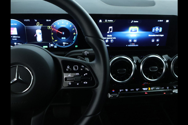 Mercedes-Benz GLA 250 e Plug-In Hybride Stoelverwarming voor | Easy Pack Kofferklep | Achteruitrijcamera | Elektrisch inklapbare buitenspiegels. Inclusief 24 maanden MB Certified garantie voor Europa.