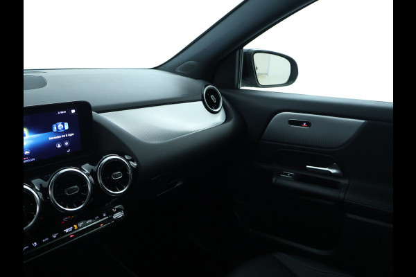 Mercedes-Benz GLA 250 e Plug-In Hybride Stoelverwarming voor | Easy Pack Kofferklep | Achteruitrijcamera | Elektrisch inklapbare buitenspiegels. Inclusief 24 maanden MB Certified garantie voor Europa.
